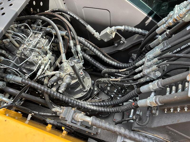 Volvo Tracked Excavators