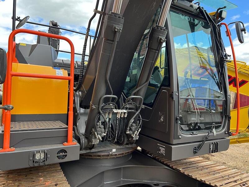 Volvo Tracked Excavators