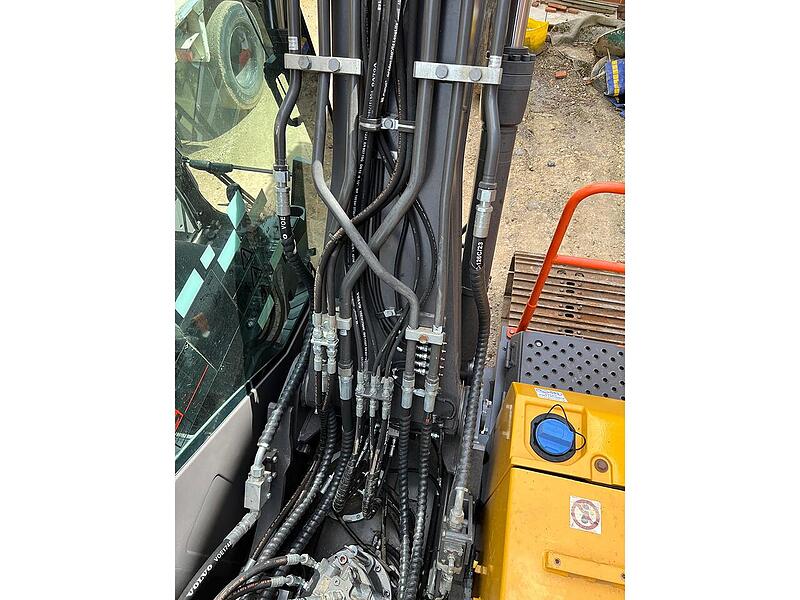 Volvo Tracked Excavators