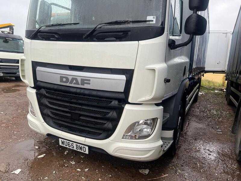 DAF 330 29ft Curtain Side 