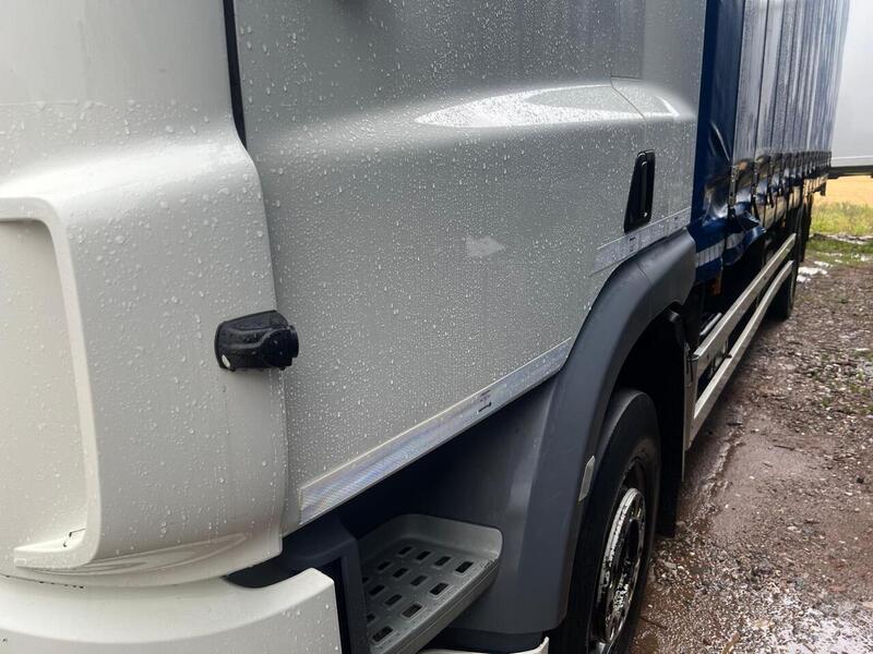 DAF 330 29ft Curtain Side 