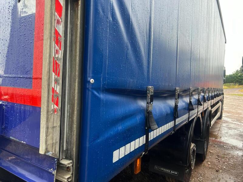 DAF 330 29ft Curtain Side 