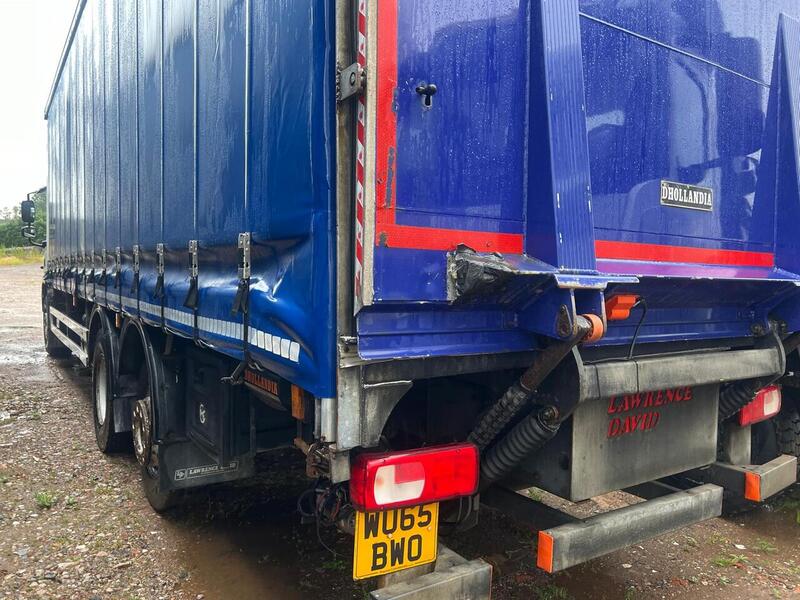 DAF 330 29ft Curtain Side 
