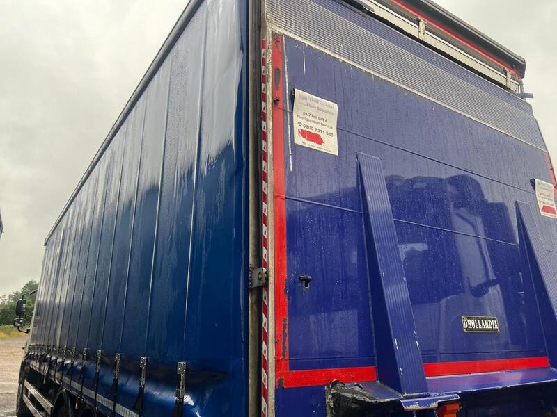 DAF 330 29ft Curtain Side 