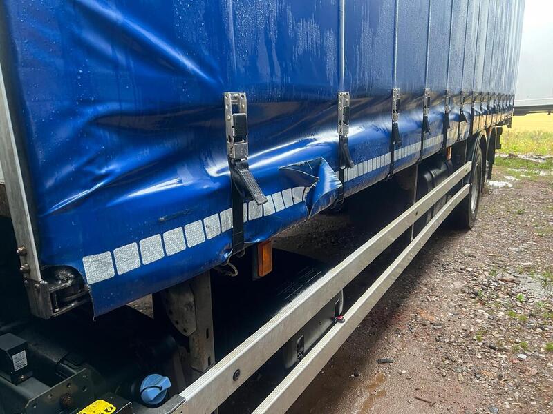 DAF 330 29ft Curtain Side 