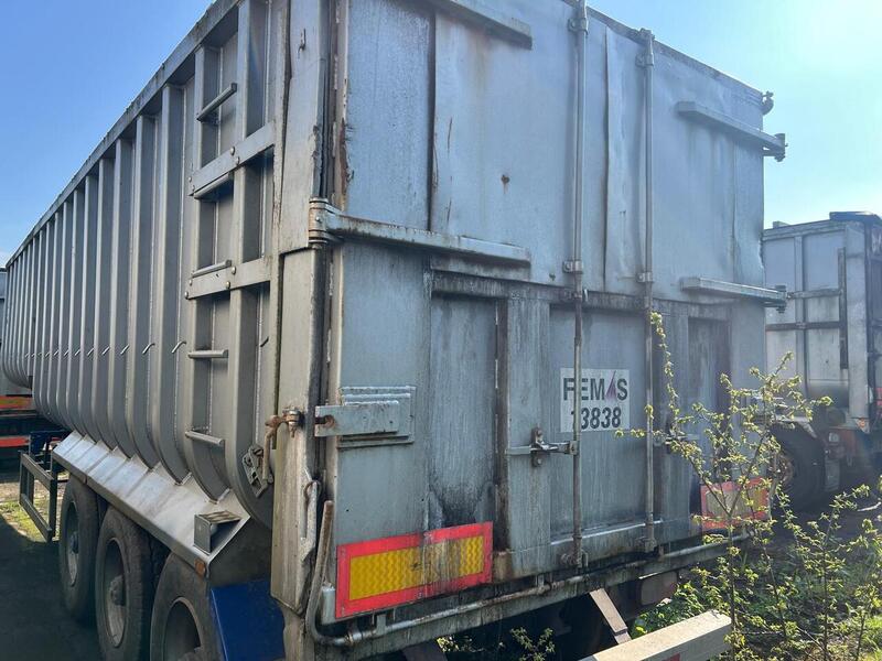 Freehand Tipping Trailer