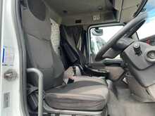 DAF LF 280 Curtain Sider with Tuck Away Tail Lift 