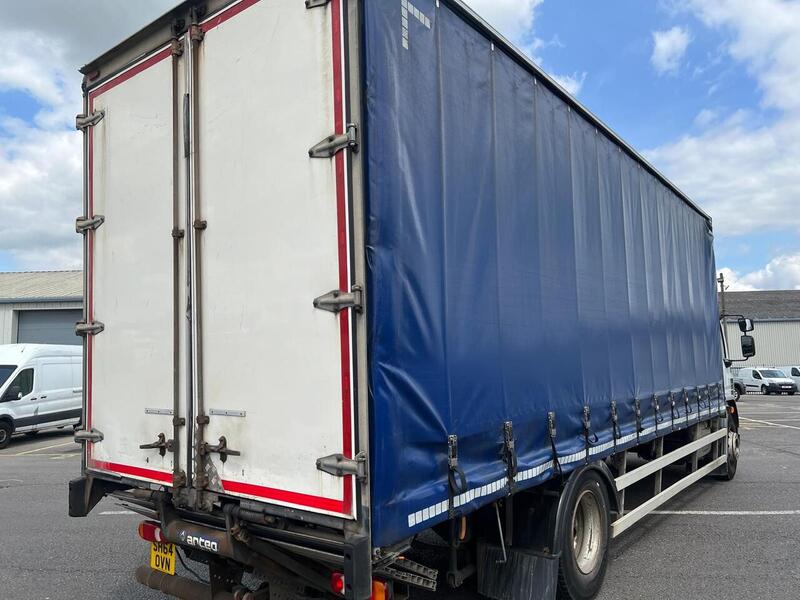 DAF 280 Curtain Sider with Tuck Away Tail Lift