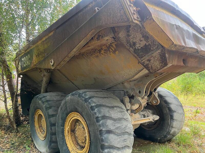 Caterpillar Dump Truck