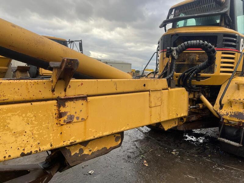 Caterpillar Big Hook Dumper With 40yrd Bin