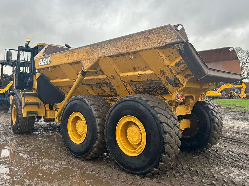 Bell 6x6 Dump Truck
