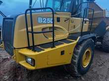 Bell B25D 6x6 Dump Truck 