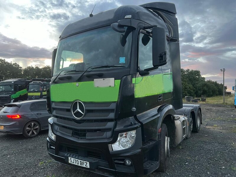Mercedes-Benz 2545 Tractor Unit