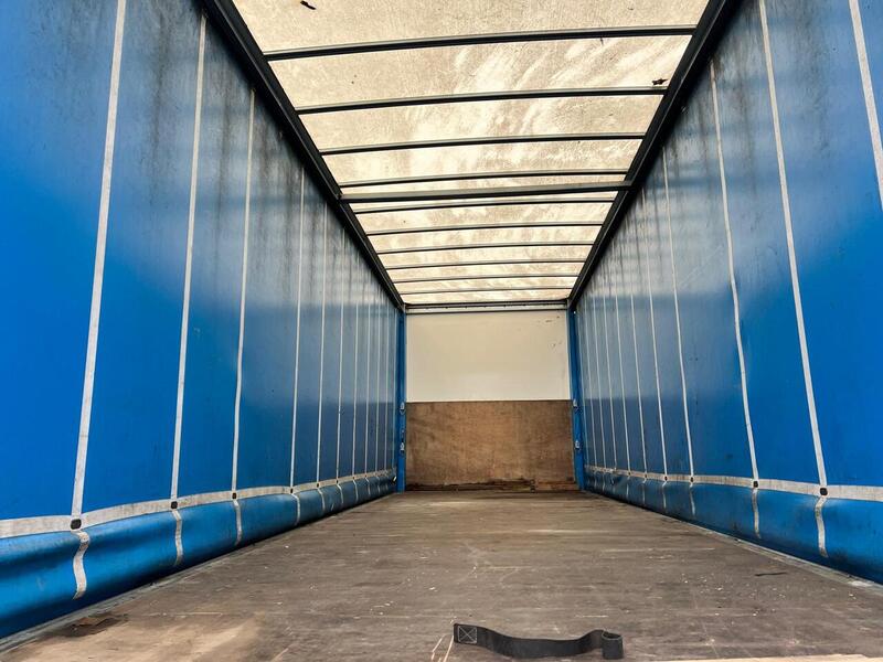 Iveco  180E250 Curtain Side