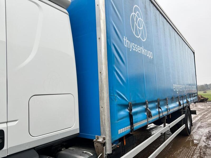 Iveco  180E250 Curtain Side