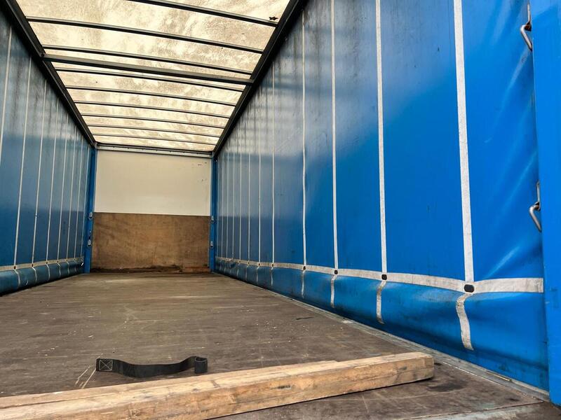 Iveco  180E250 Curtain Side