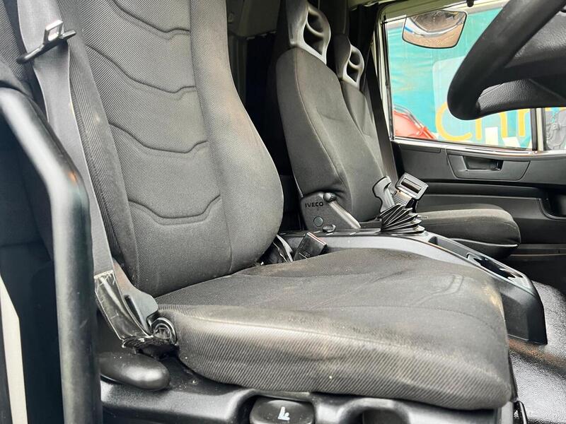 Iveco  180E250 Curtain Side