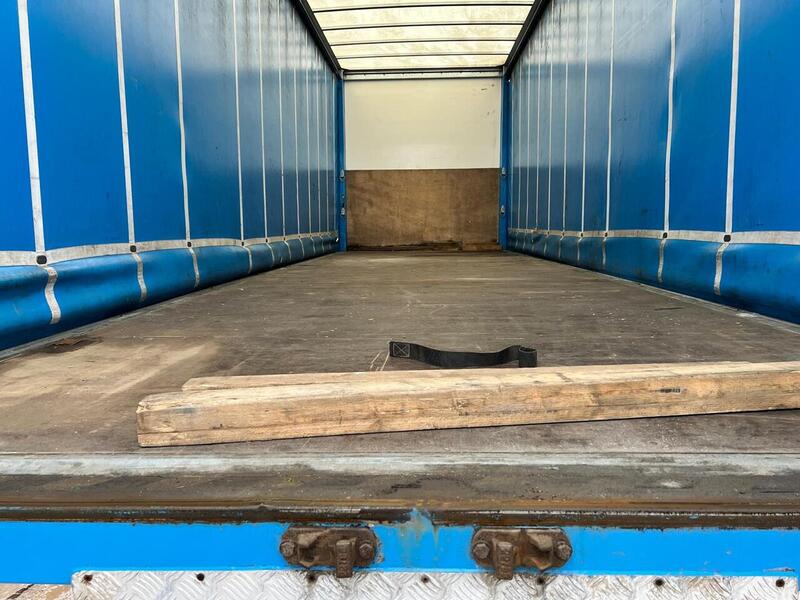 Iveco  180E250 Curtain Side