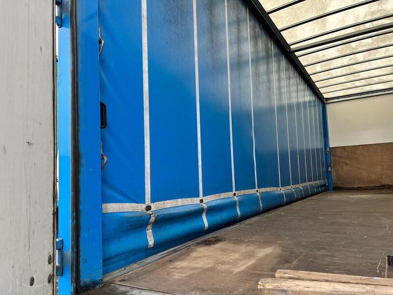 Iveco  180E250 Curtain Side