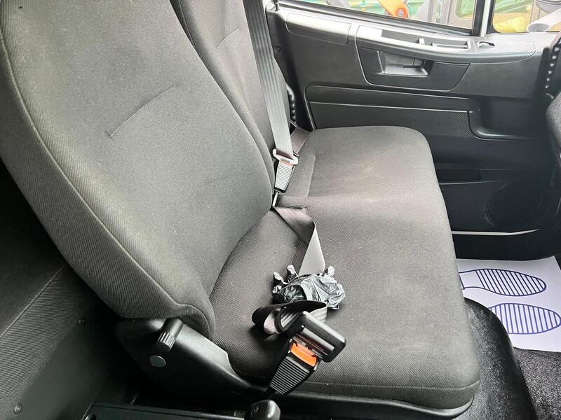 Iveco  180E250 Curtain Side