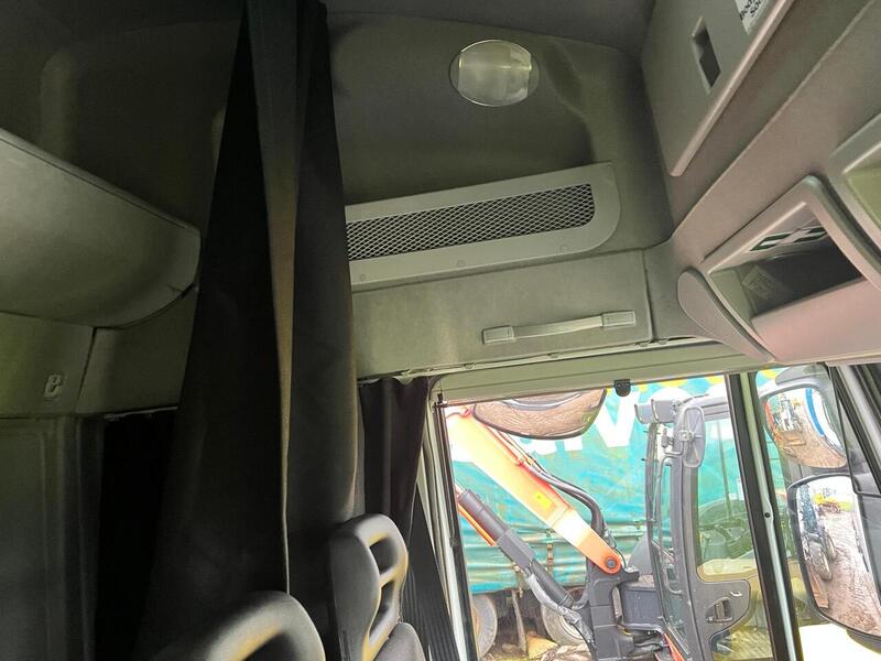 Iveco 180E 250 Scaffold Body 