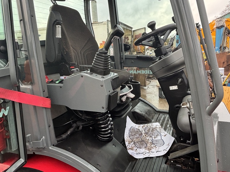 Weidemann Loader