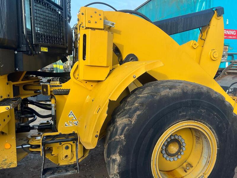 Caterpillar Loading Shovel