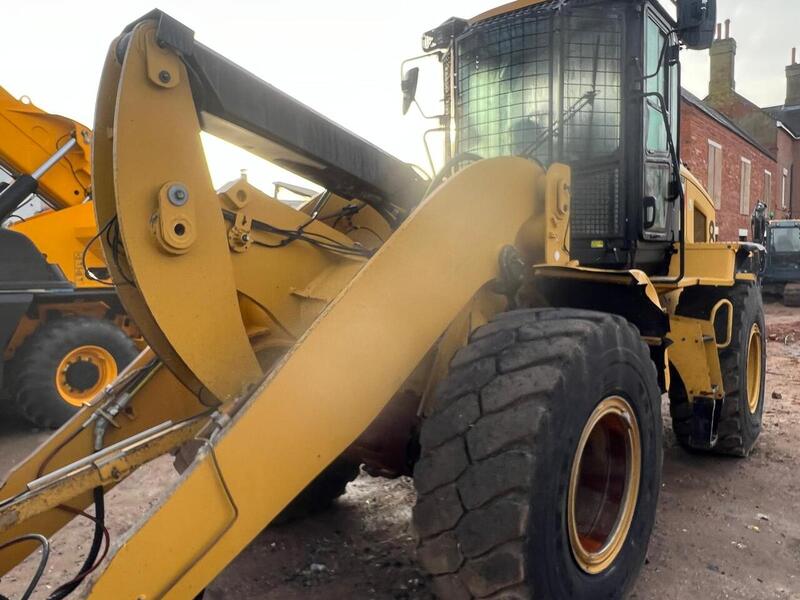 Caterpillar Loading Shovel
