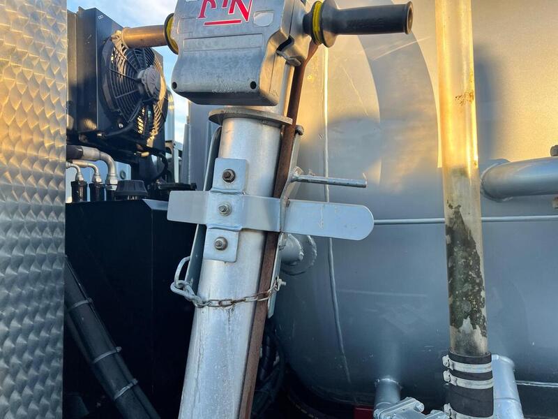 Mercedes-Benz Stainless Steel Vac Tanker