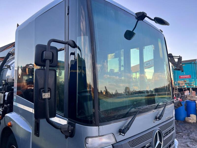 Mercedes-Benz Stainless Steel Vac Tanker