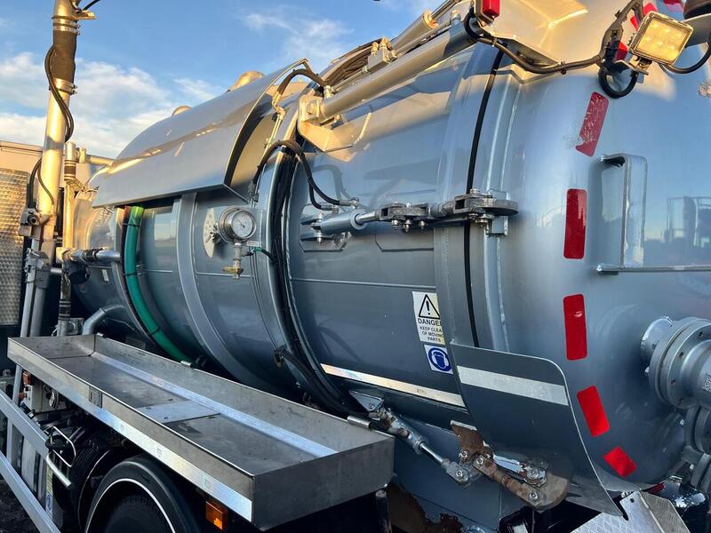 Mercedes-Benz Stainless Steel Vac Tanker
