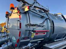 Mercedes-Benz Econic Stainless Steel Vac Tanker 