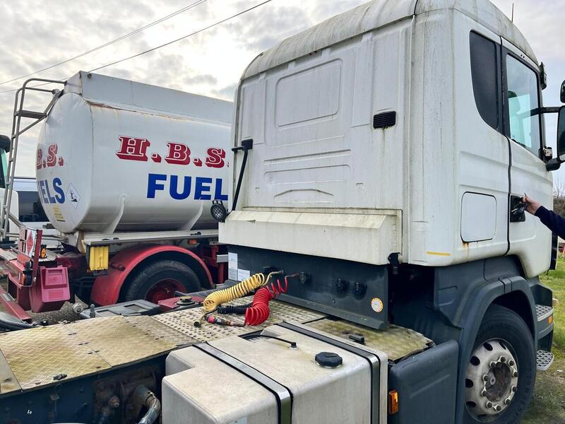 Scania Mid Lift Tractor Unit