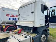 Scania R420 Mid Lift Tractor Unit 