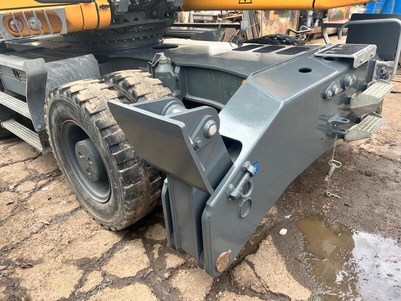 Liebherr Material Handler