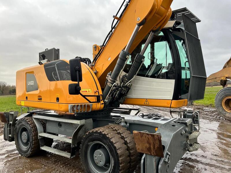 Liebherr Material Handler