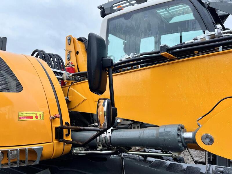 Liebherr Material Handler