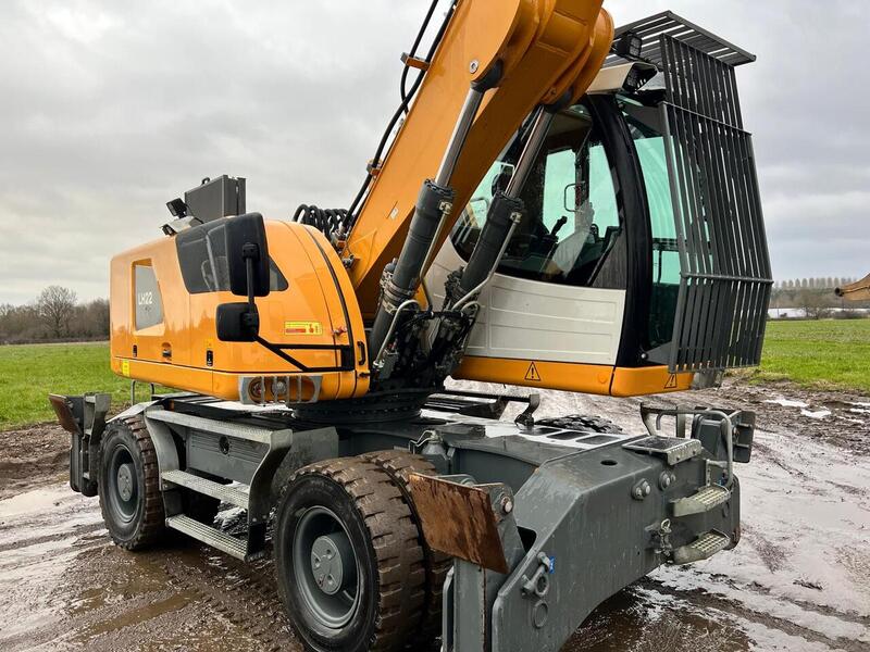 Liebherr Material Handler