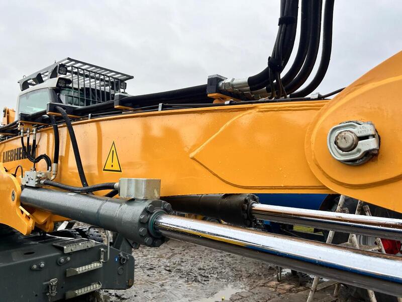 Liebherr Material Handler