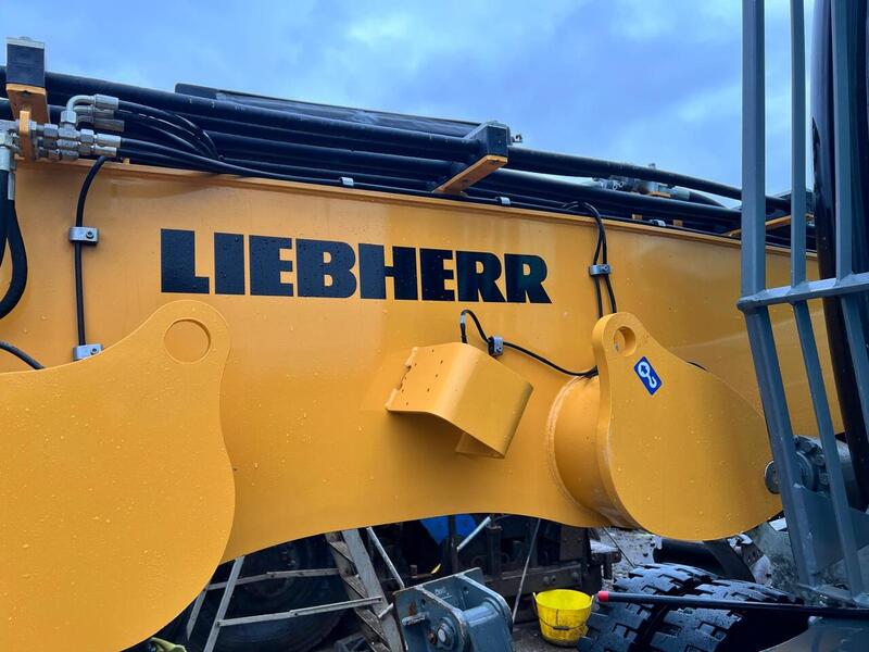 Liebherr Material Handler