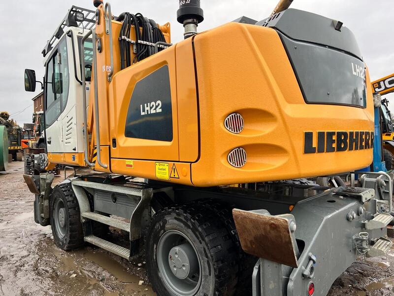 Liebherr Material Handler