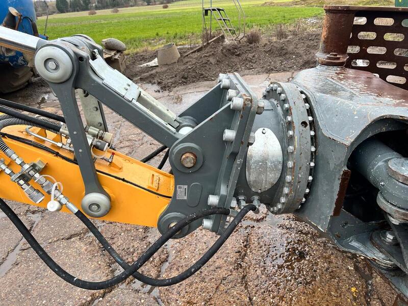 Liebherr Material Handler