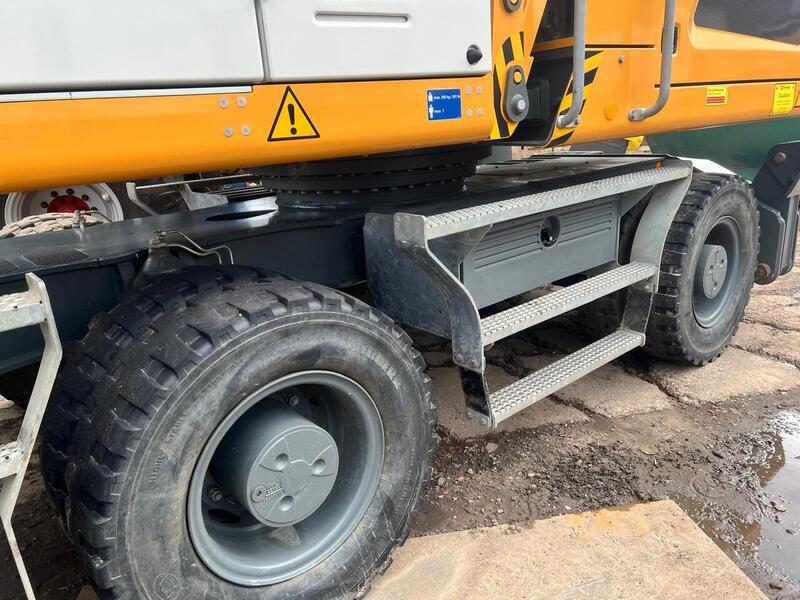 Liebherr Material Handler