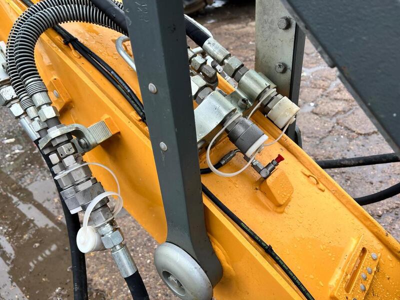 Liebherr Material Handler