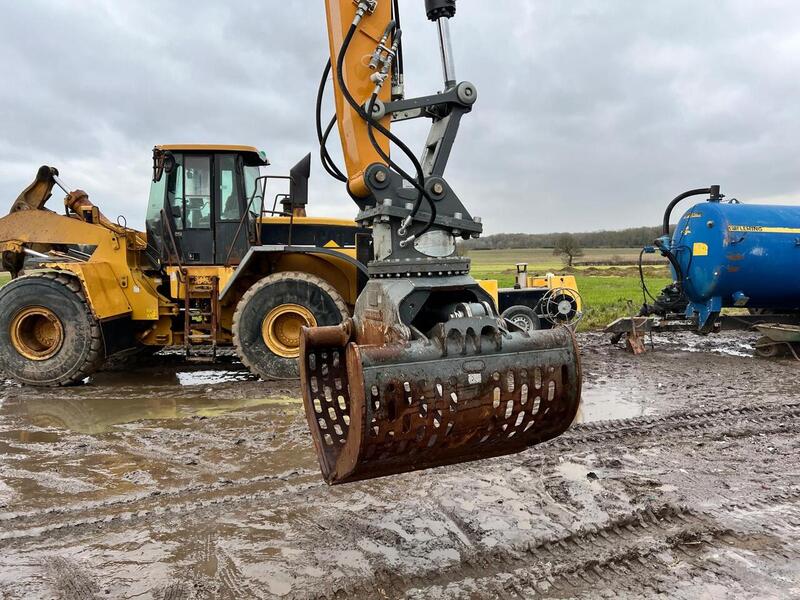 Liebherr Material Handler