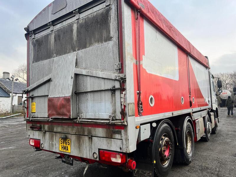 DAF 440 Fitted with Muldoon Bulk Blower Tipper 