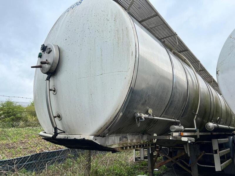 Crane Fruehauf Tanker