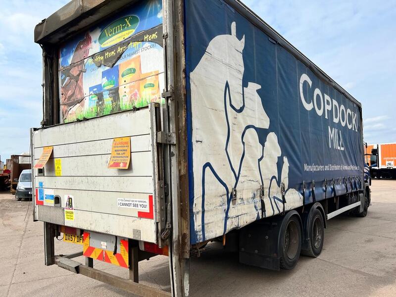 Scania 26 Ton Curtain Side