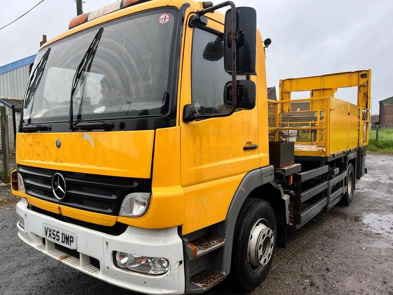 Mercedes-Benz Line Painting Trucks