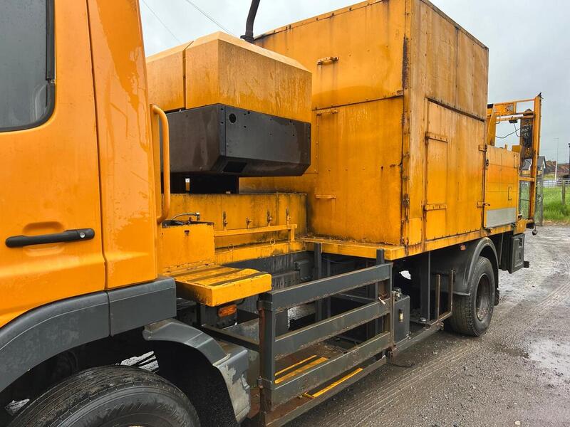 Mercedes-Benz Line Painting Trucks